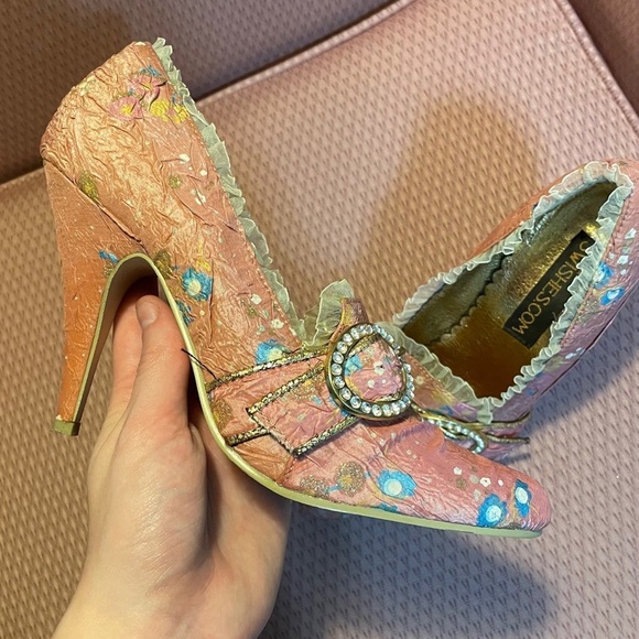 Annette Victorian Era Pumps by 3Wishes - Picture 2 of 9